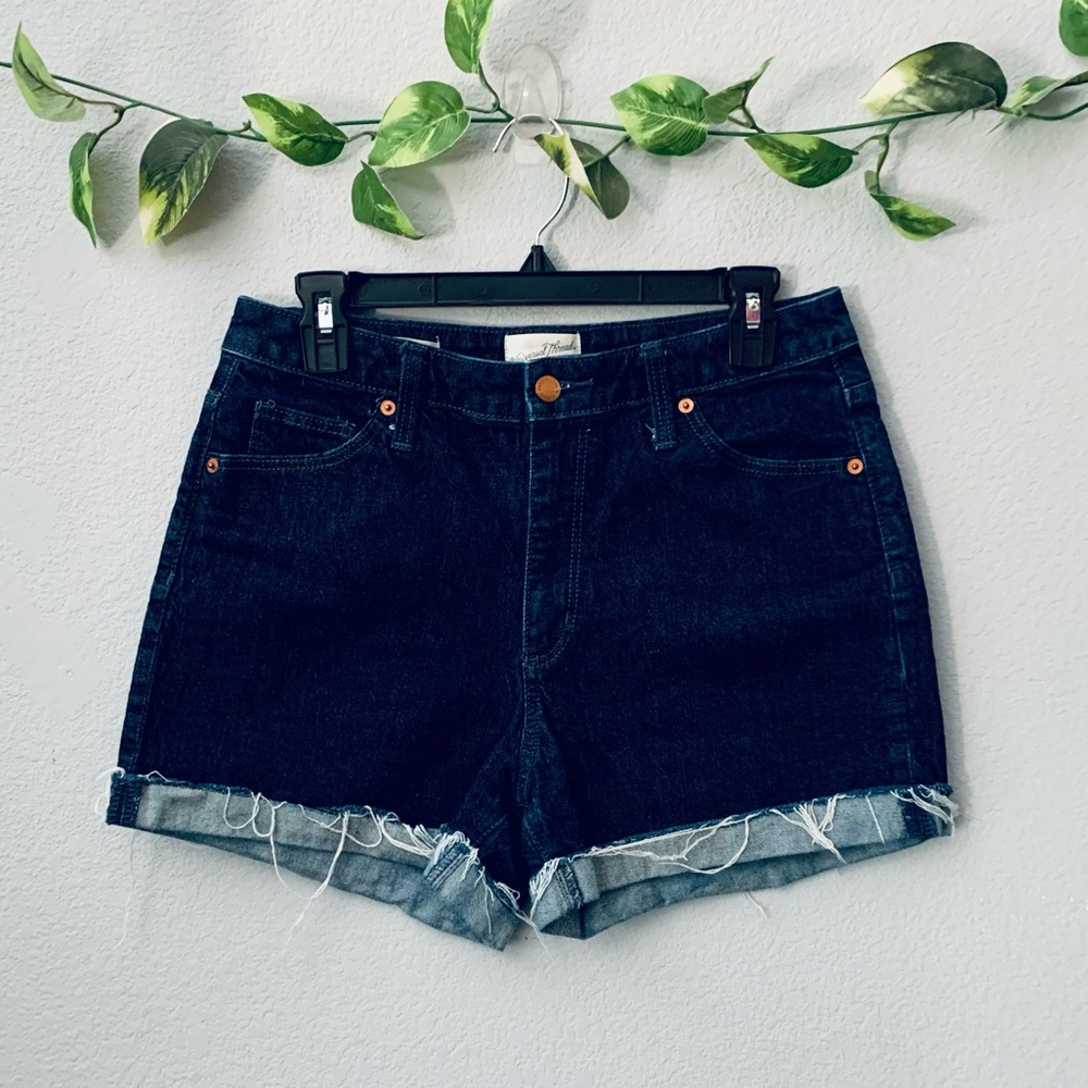 Universal thread vintage midi shorts